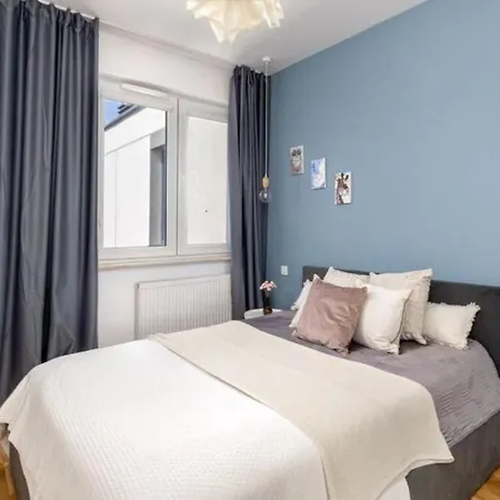 New 2-Bedroom Apartment - Close To Chopin Airport Warszawa Zewnętrze zdjęcie